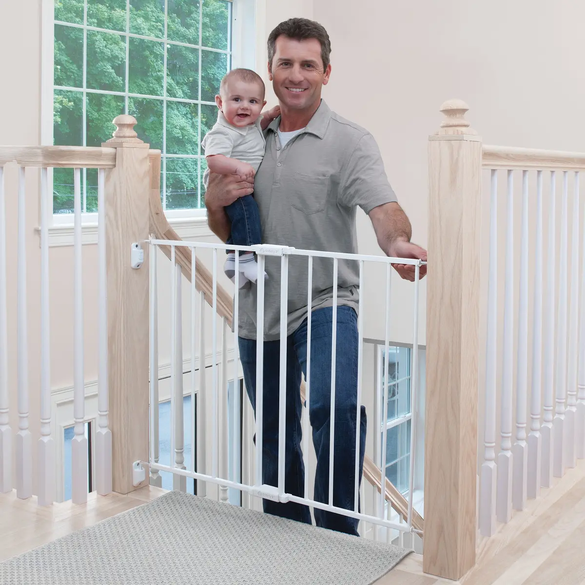 Top Of Stairs Expanding Metal Gate 2