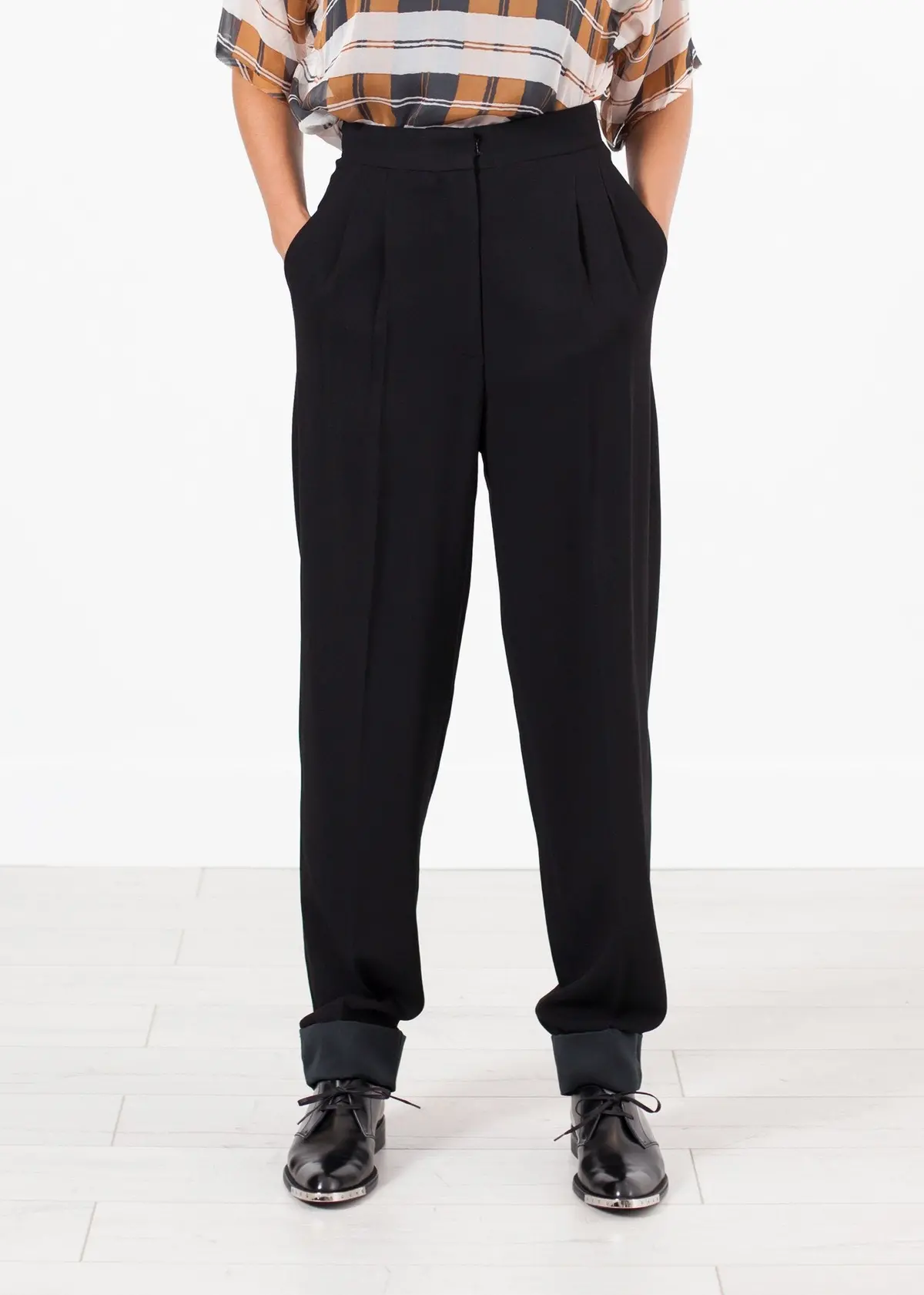 Contrast Cuff Pant In Black 3