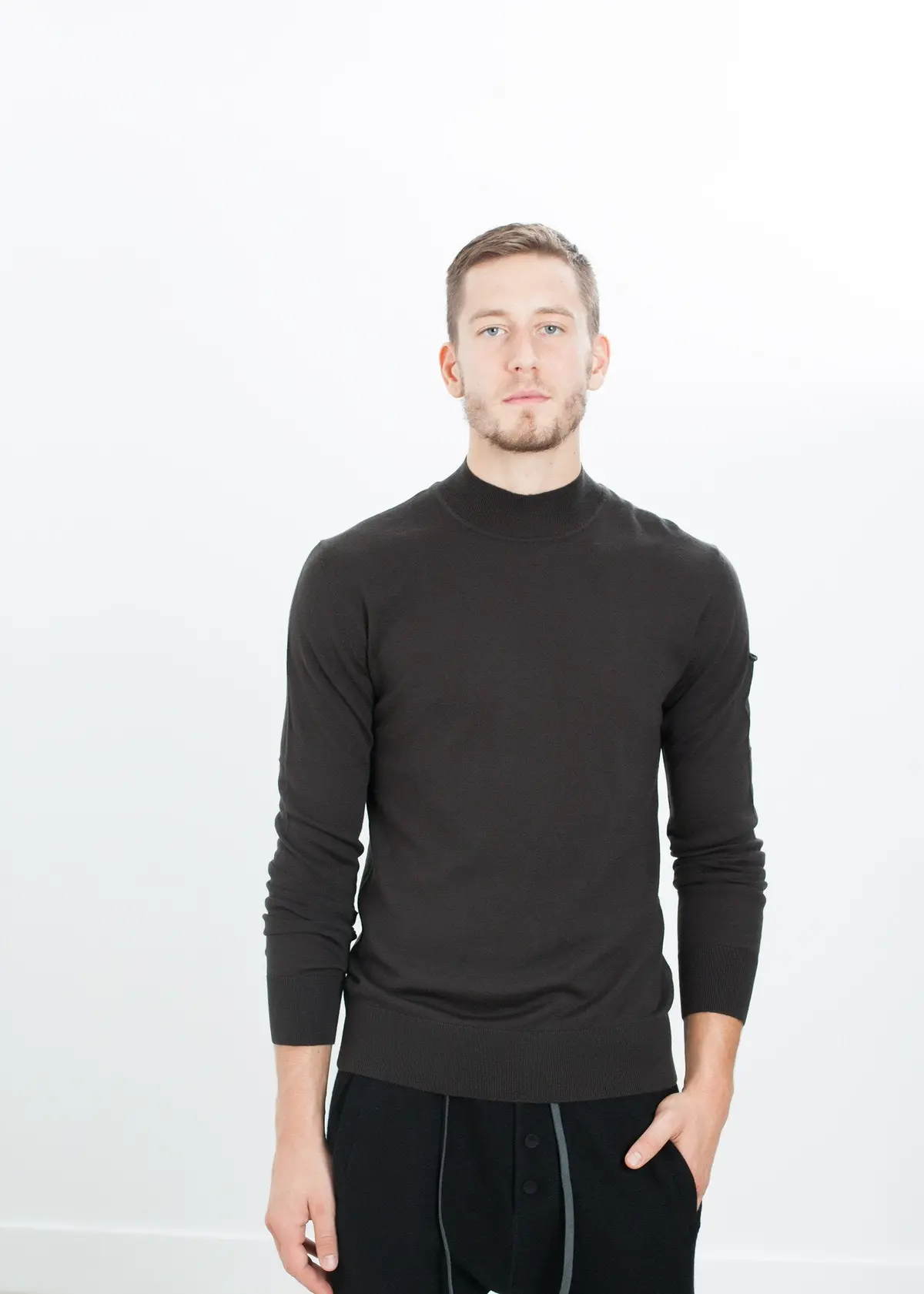 Merino Knit Turtleneck In Cavern 1