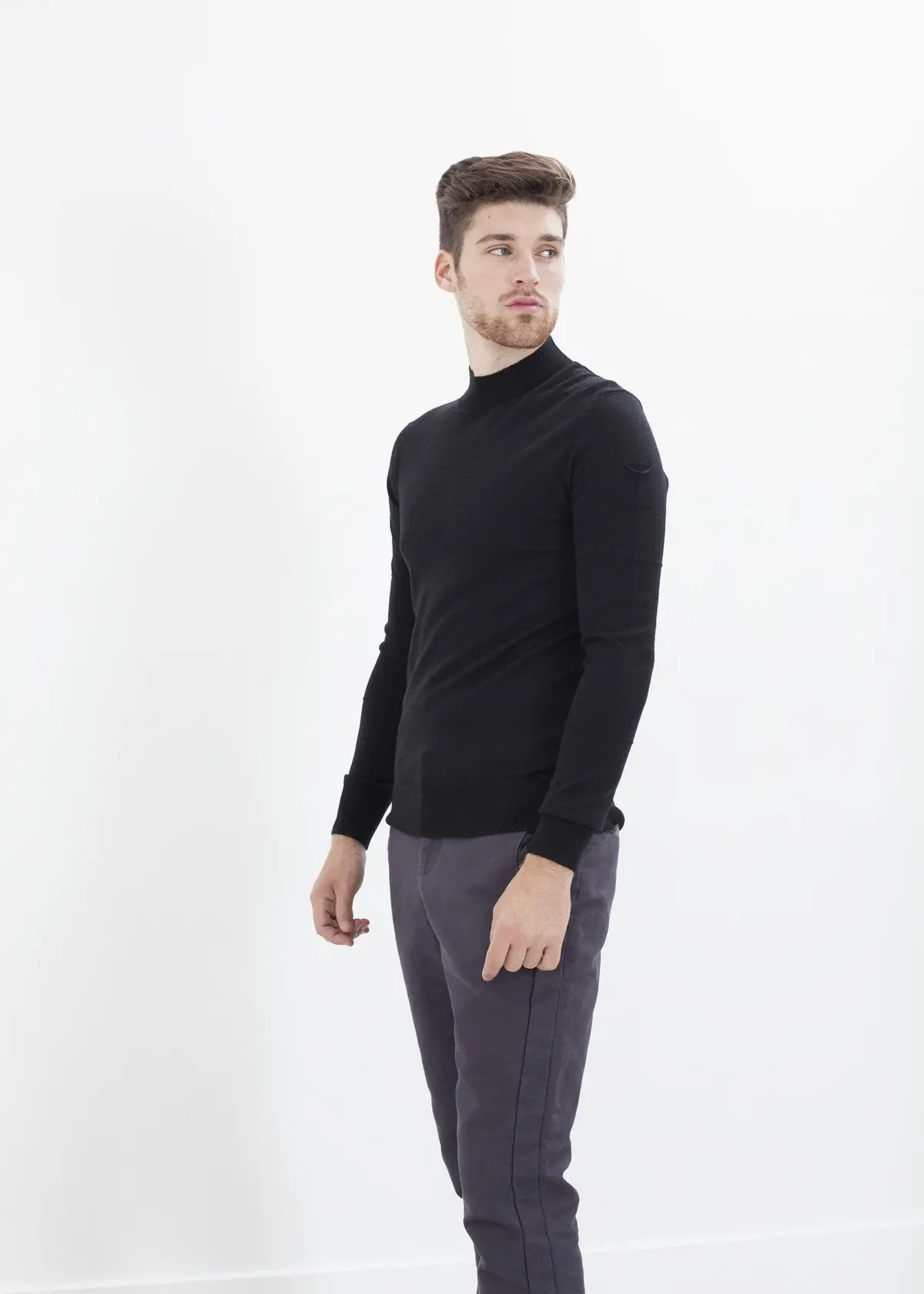 Merino Knit Turtleneck In Black 1