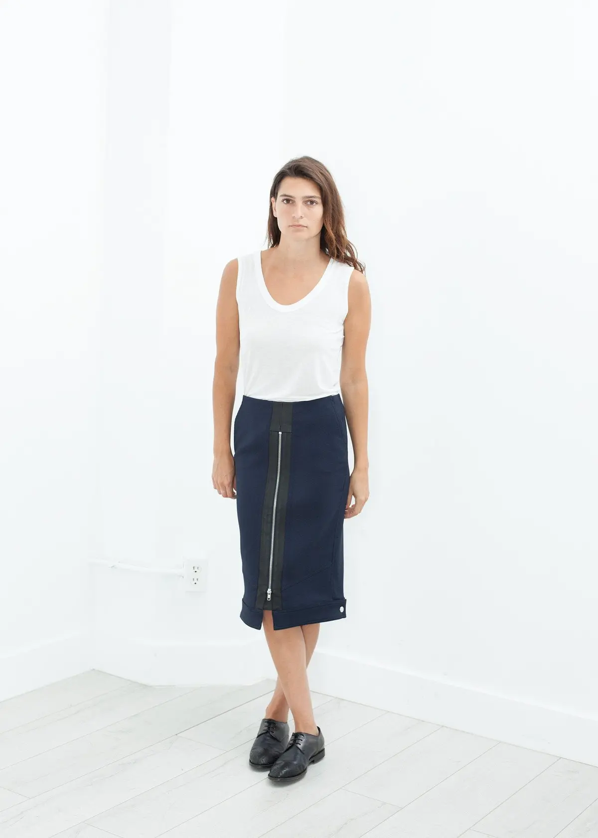 Contrast Zipper Skirt In Navy 1