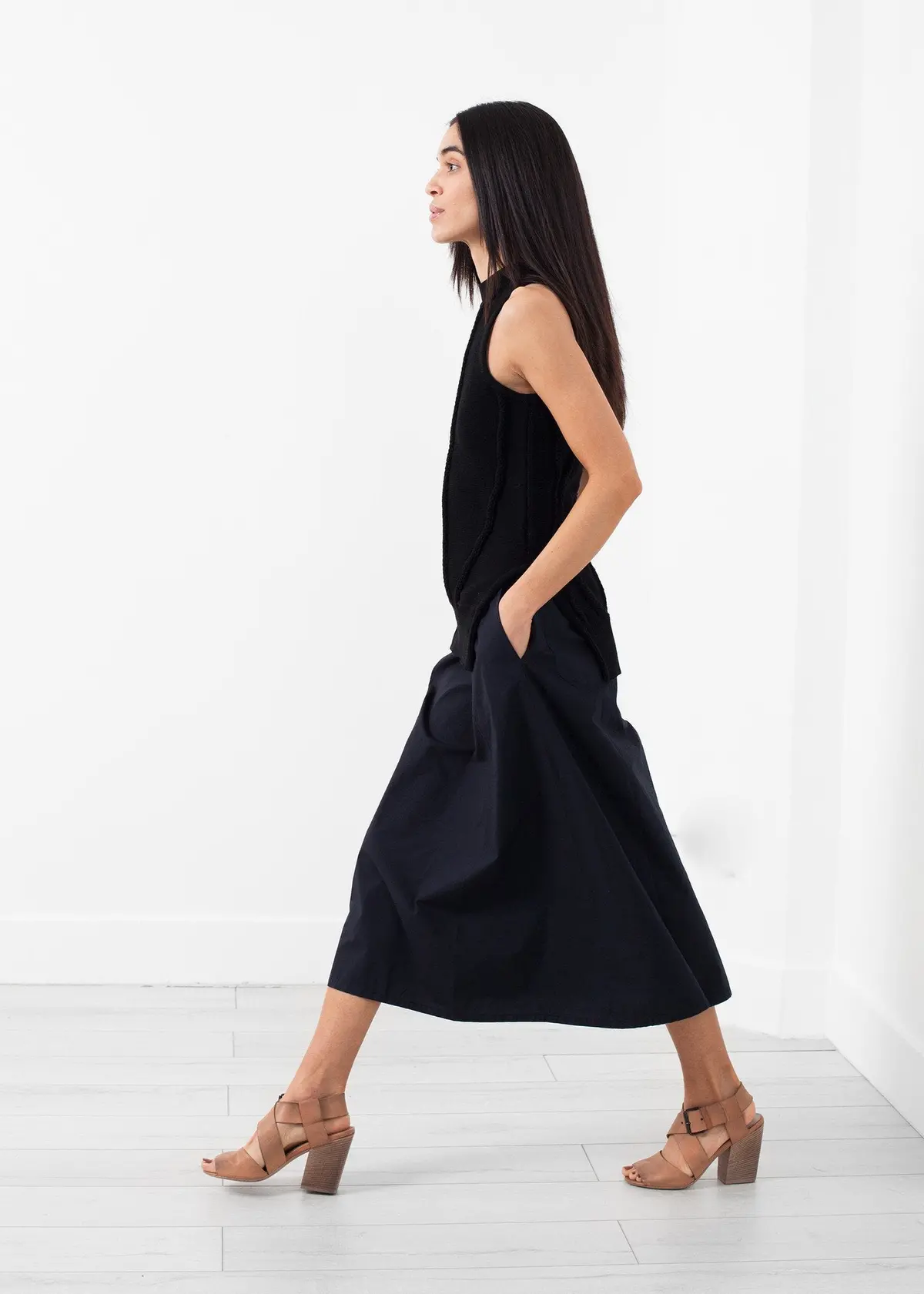 Curved Stripe Knit Tank 6
