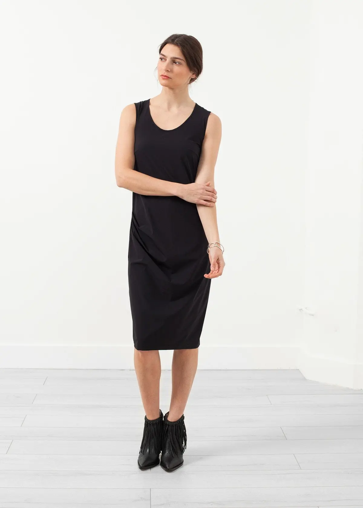Sleeveless Fitted Dress 2