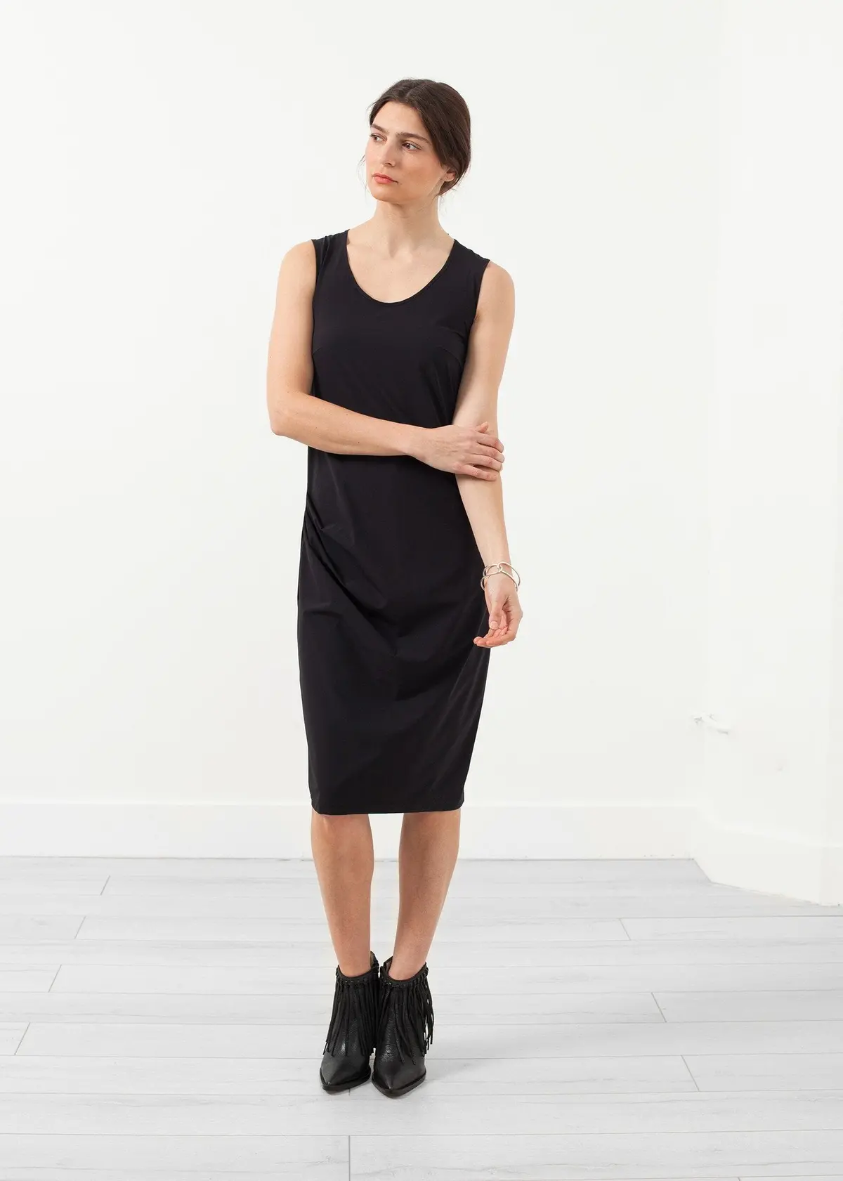 Sleeveless Fitted Dress 7