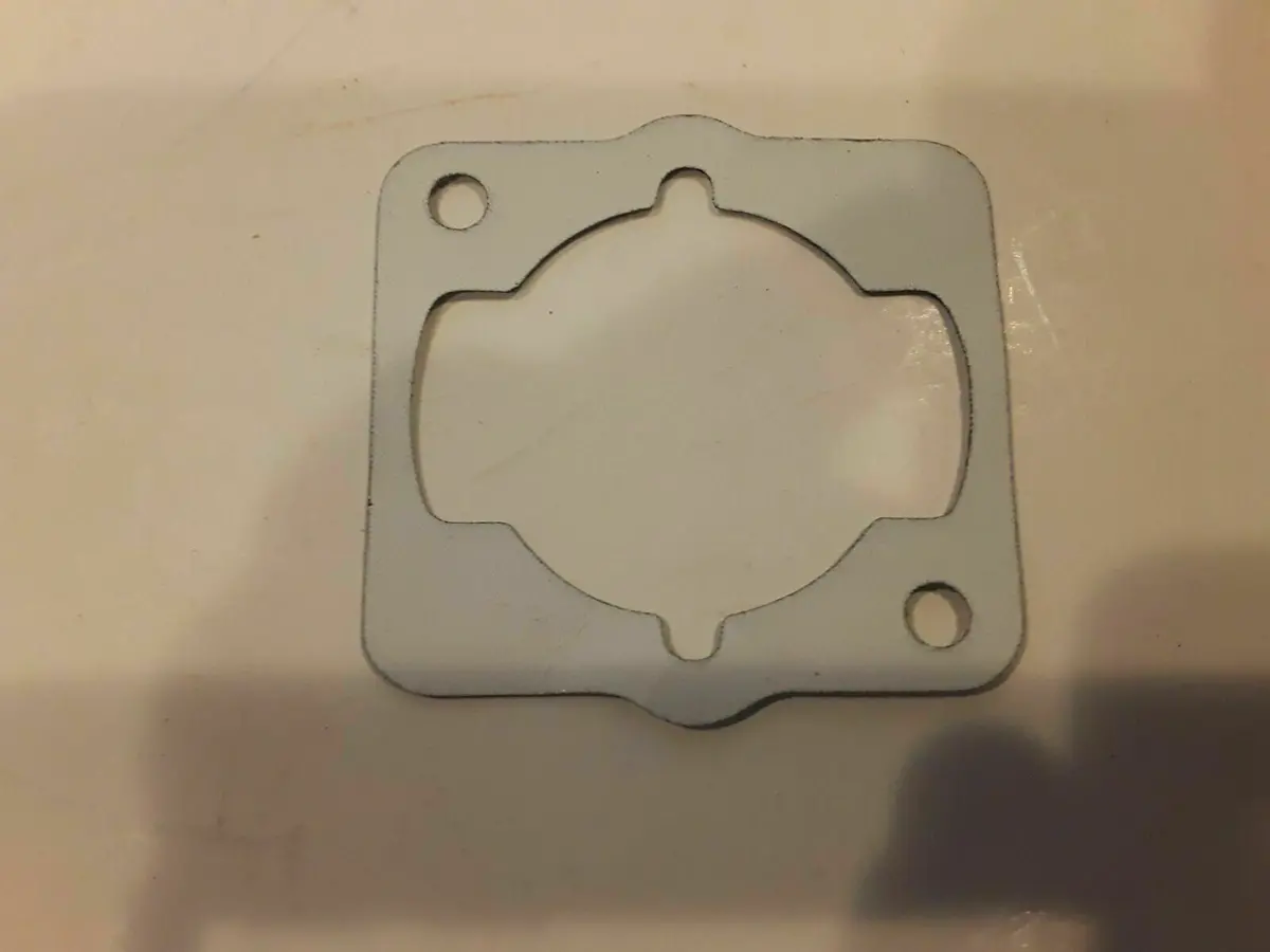 10101044332 Genuine Echo / Shindaiwa Gasket, Cyl. Base 1