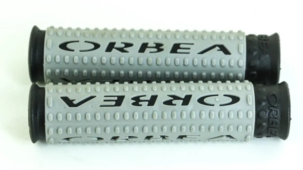 Orbea Mtb / Flat Bar Bike Handlebar Grips 130Mm Black / Gray New 1