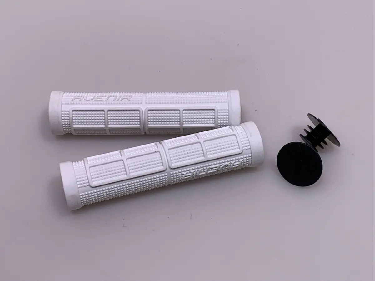 Avenir Single File Mtb Bike Handlebar Grips 135Mm 22.2Mm White New 2