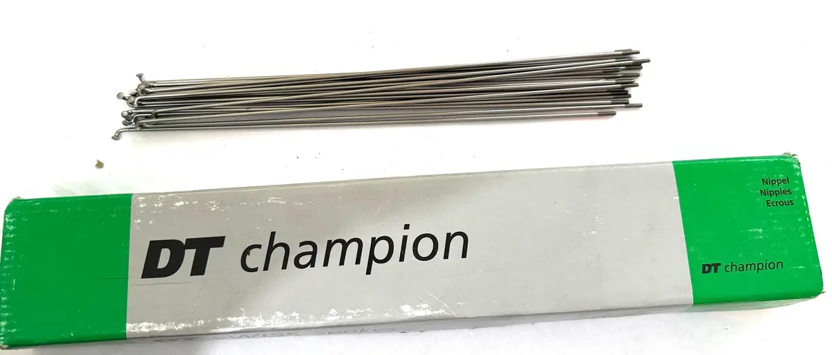 Dt Swiss Champion Round Black Spokes Silver J-Bend 2.0 Mm 265Mm 20/Count 1