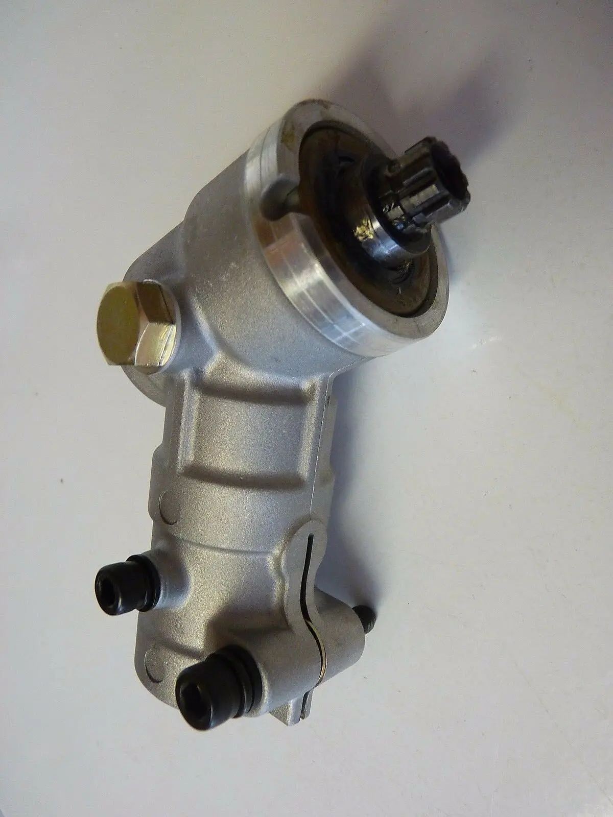 P021039240 Genuine Shindaiwa Part Gear Case Assembly 63000-63020 C051000480 1