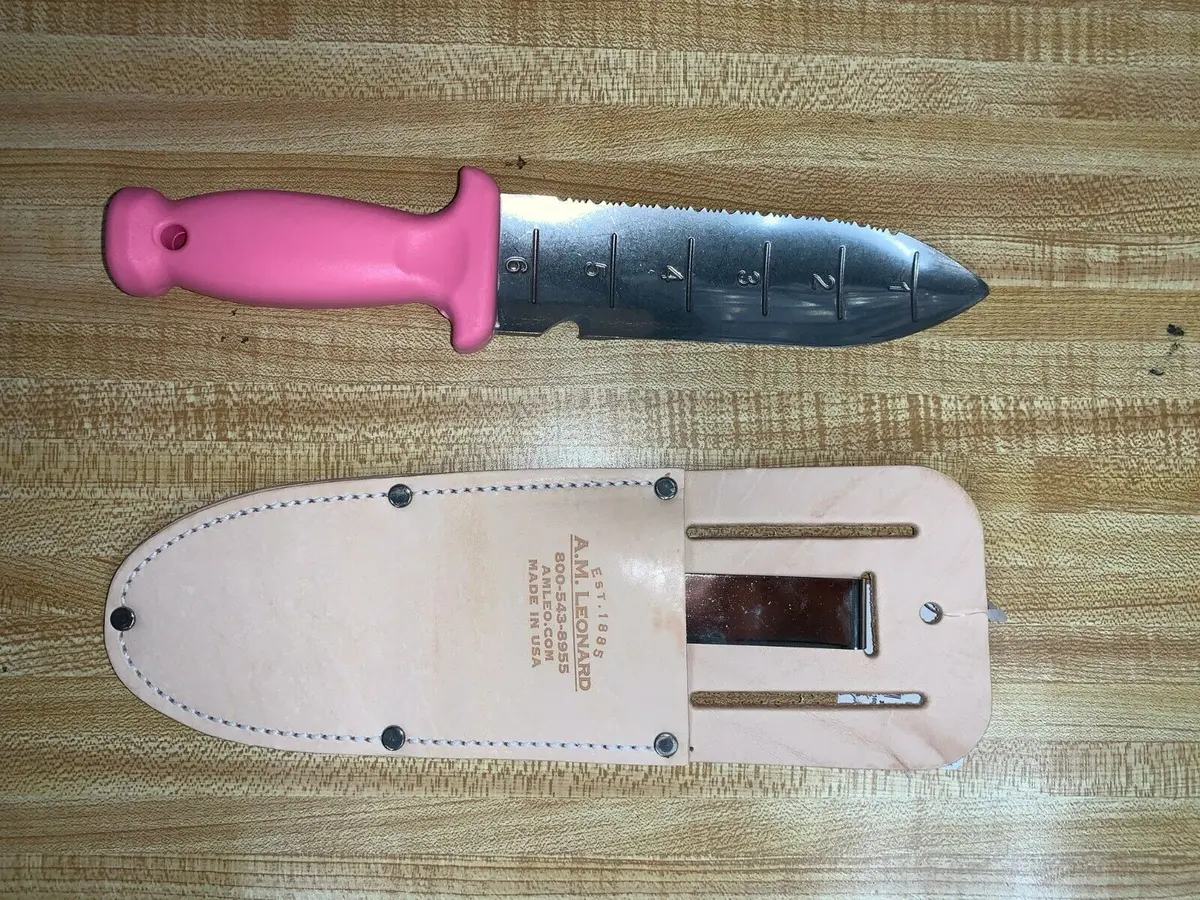 A.M Leonard Pink Deluxe Soil Knife & Sheath Combo - Landscaping Gardening Tool 1