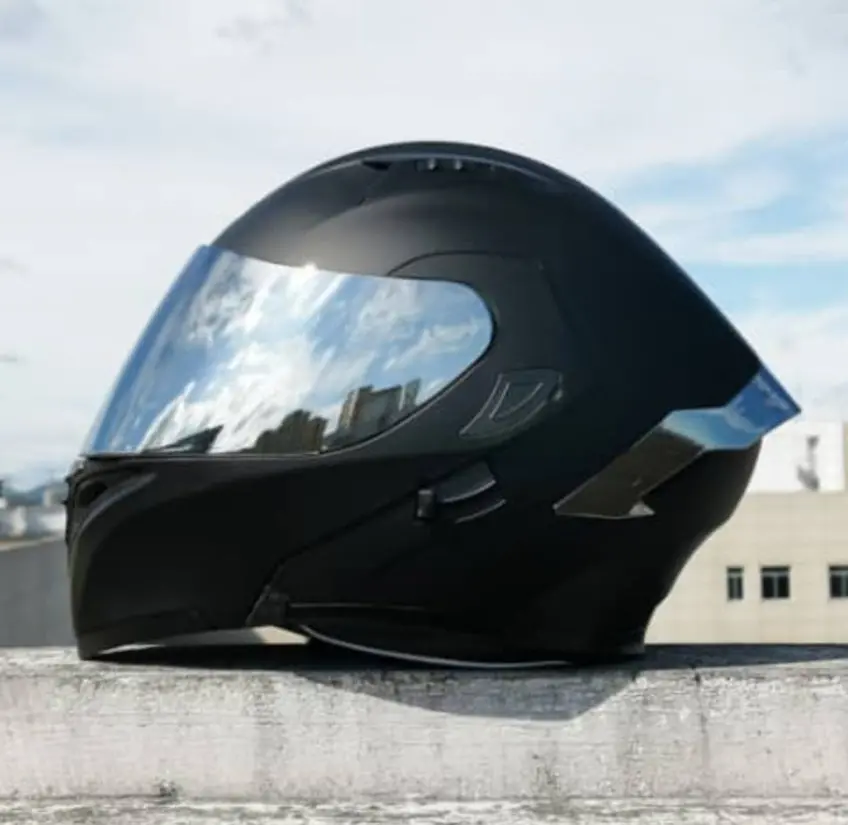 Motorcycle Flip-Up Helmet 1