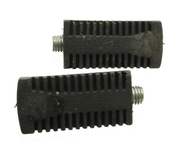 Universal Parts Rubber Foot Pegs 1