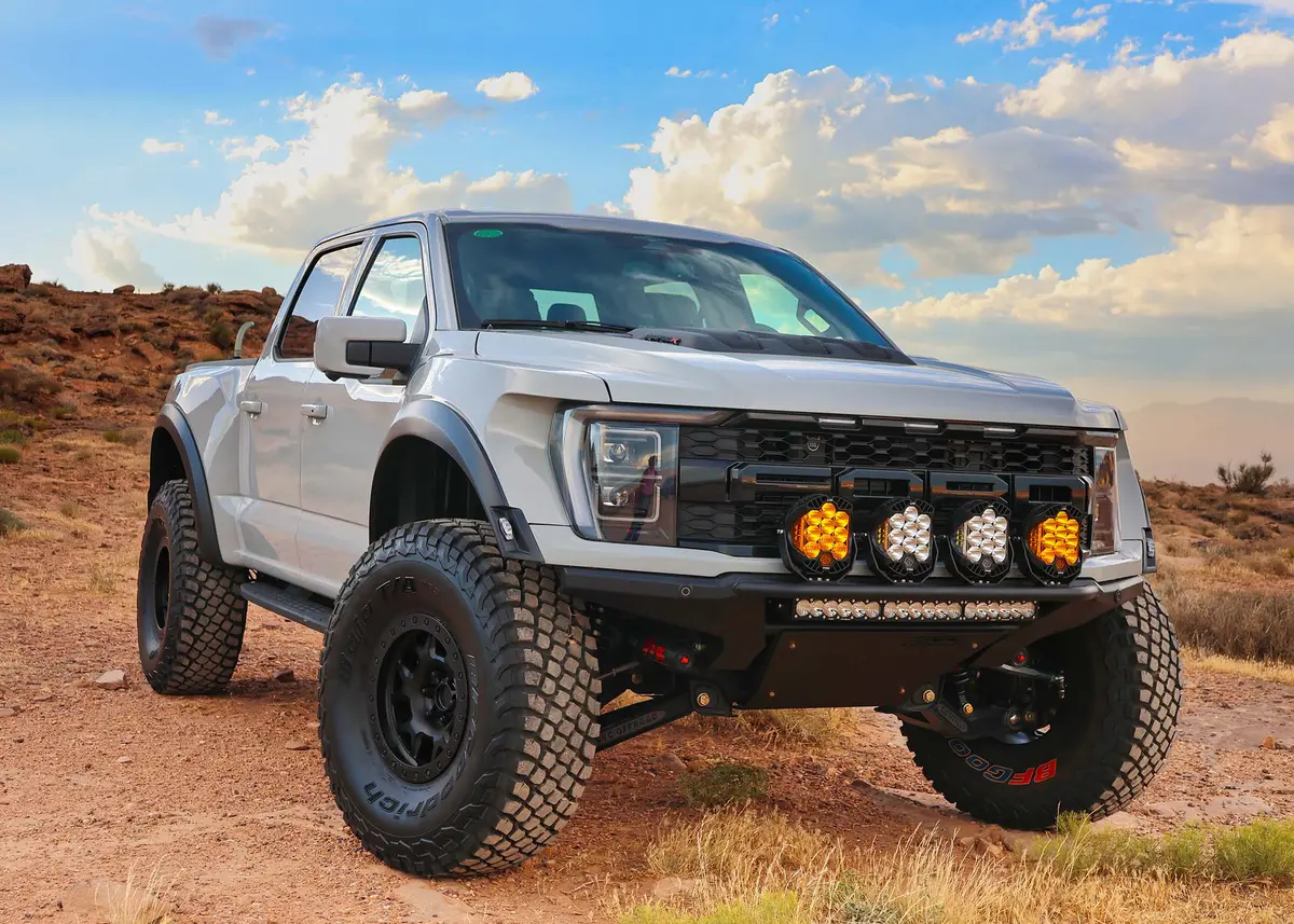 Gen 3 Raptor R Mojave Frame Cut Bumper / With Svc Heat Exchanger Included 1