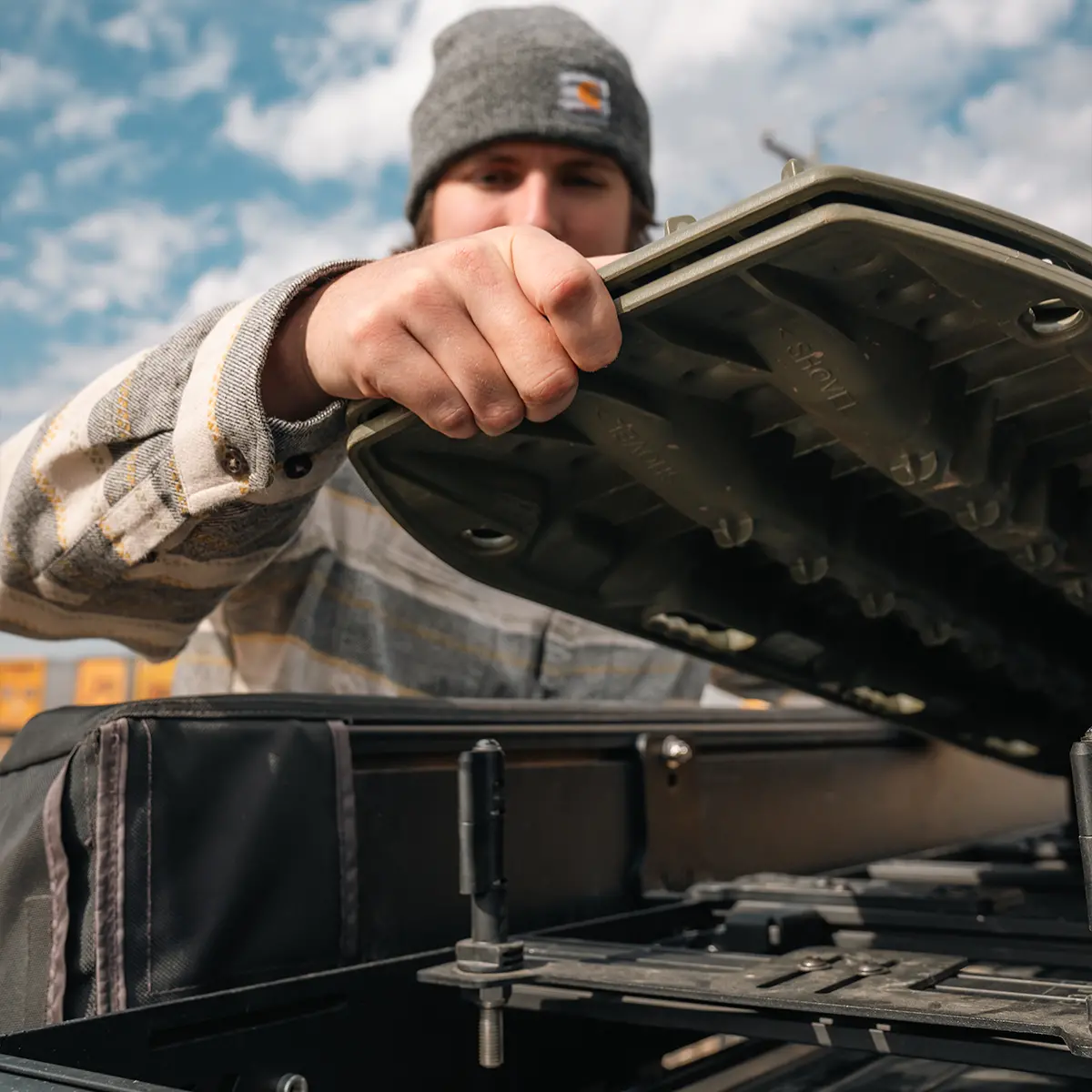 Cali Raised Led - Roof Rack Traction Board Mount 1