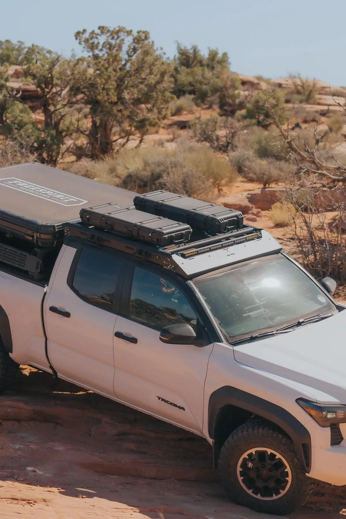 Uptop Overland - Kilo Double-Cab Roof Rack - Toyota Tacoma (2024+) 1